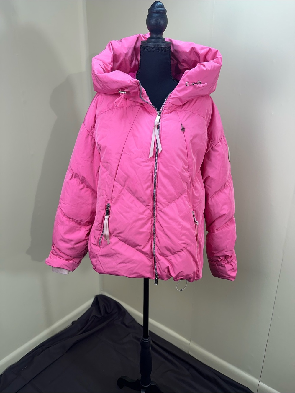 Obermeyer Women’s Pink Hooded Ski Jacket Size 10 New Without Tags